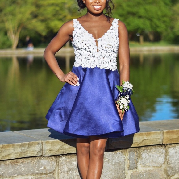 Short prom dress! - Picture 2 of 3